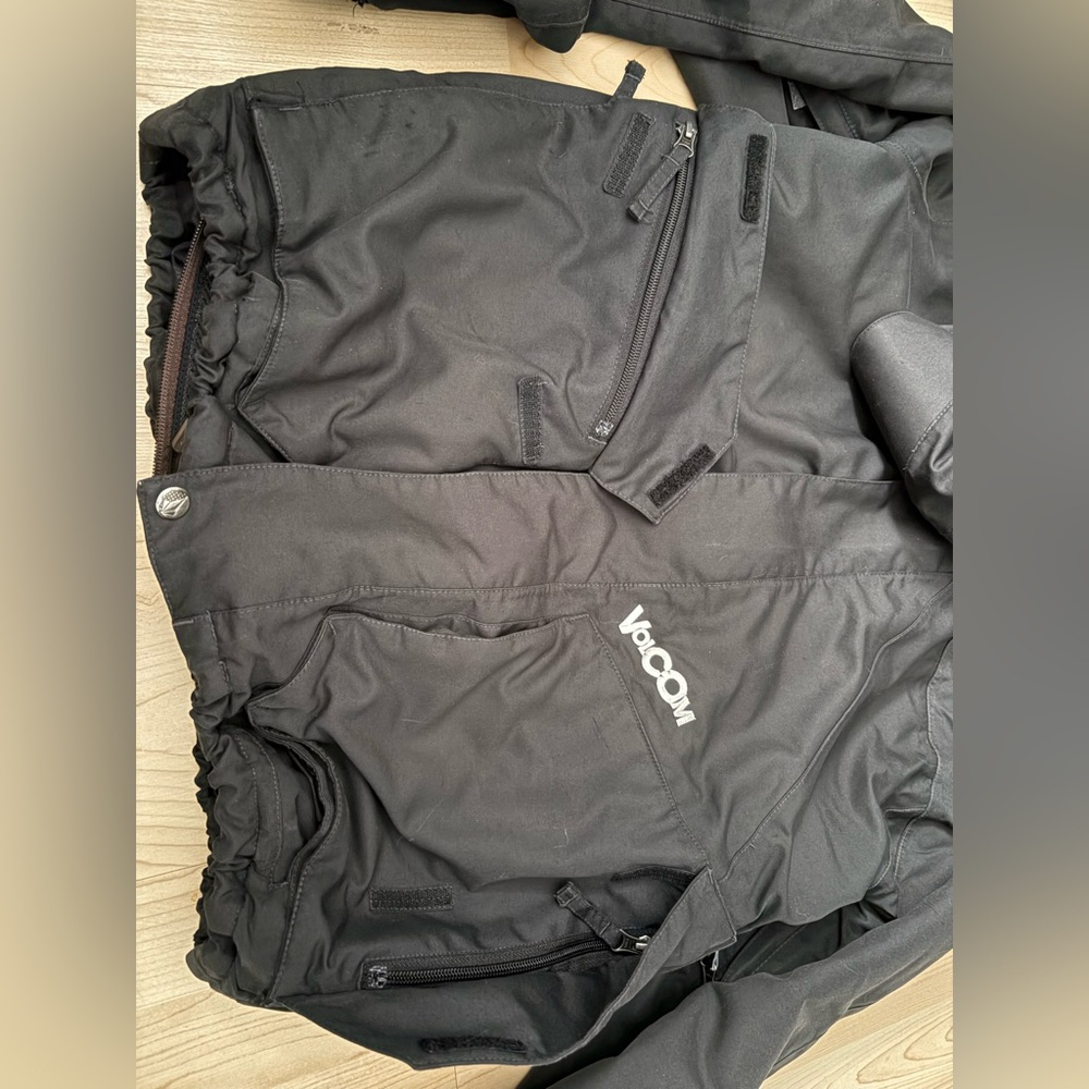 Volcom Ski Jacket - Picture 5 of 6